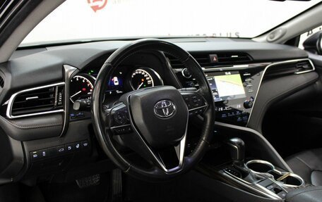 Toyota Camry, 2018 год, 2 849 000 рублей, 9 фотография