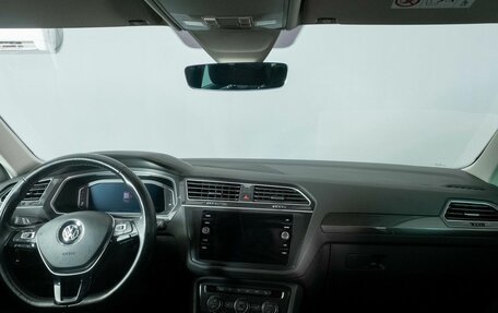 Volkswagen Tiguan II, 2019 год, 2 450 000 рублей, 6 фотография