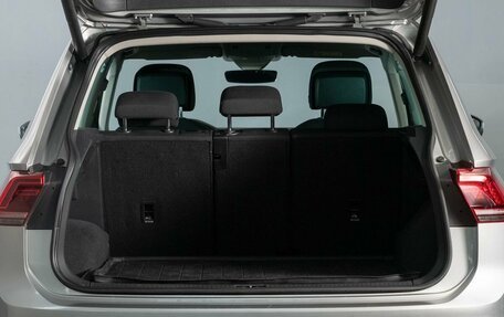 Volkswagen Tiguan II, 2019 год, 2 450 000 рублей, 11 фотография