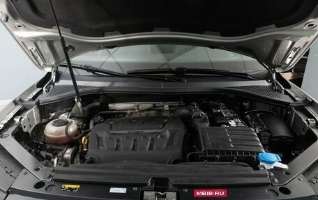 Volkswagen Tiguan II, 2019 год, 2 450 000 рублей, 10 фотография