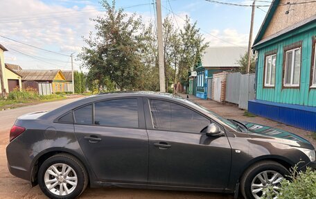 Chevrolet Cruze II, 2013 год, 800 000 рублей, 4 фотография