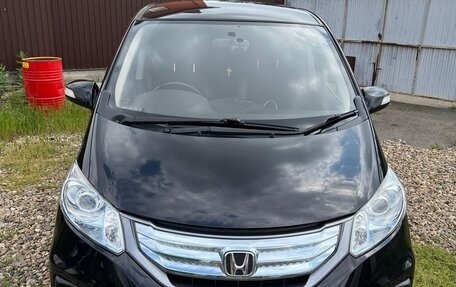 Honda Freed I, 2012 год, 1 450 000 рублей, 2 фотография