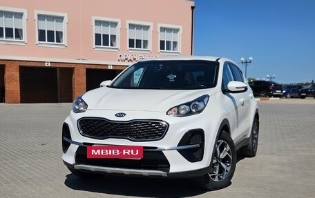 KIA Sportage IV рестайлинг, 2020 год, 1 850 000 рублей, 2 фотография