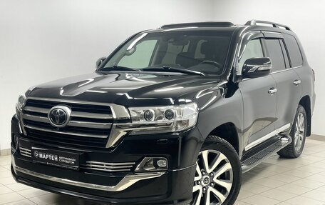 Toyota Land Cruiser 200, 2019 год, 6 988 000 рублей, 1 фотография