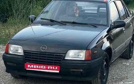 Opel Kadett E рестайлинг, 1986 год, 73 000 рублей, 4 фотография