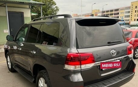 Toyota Land Cruiser 200, 2018 год, 7 450 000 рублей, 2 фотография