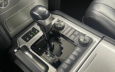 Toyota Land Cruiser 200, 2019 год, 6 988 000 рублей, 17 фотография