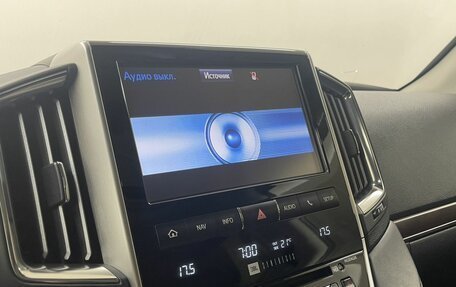 Toyota Land Cruiser 200, 2019 год, 6 988 000 рублей, 15 фотография