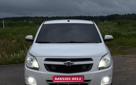 Chevrolet Cobalt II, 2014 год, 750 000 рублей, 2 фотография