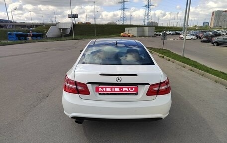 Mercedes-Benz E-Класс, 2012 год, 1 250 000 рублей, 4 фотография