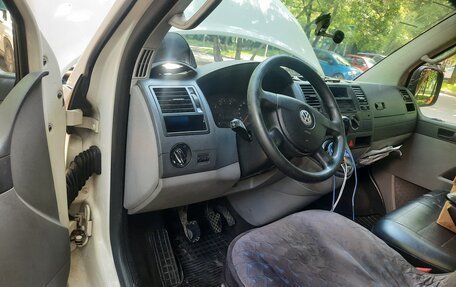 Volkswagen Transporter T5 рестайлинг, 2009 год, 780 000 рублей, 2 фотография