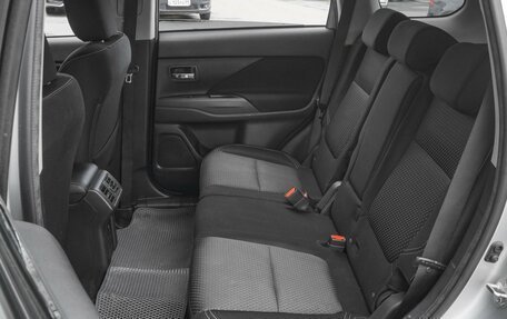 Mitsubishi Outlander III рестайлинг 3, 2019 год, 2 468 000 рублей, 9 фотография