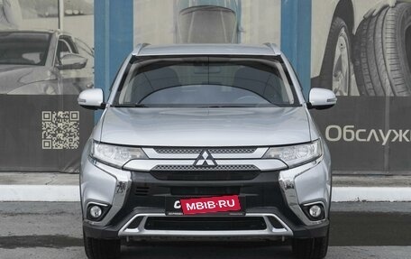 Mitsubishi Outlander III рестайлинг 3, 2019 год, 2 468 000 рублей, 3 фотография