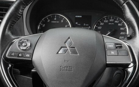 Mitsubishi Outlander III рестайлинг 3, 2019 год, 2 468 000 рублей, 15 фотография
