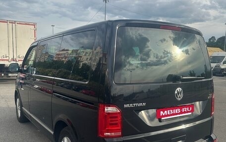 Volkswagen Multivan T6 рестайлинг, 2016 год, 3 489 000 рублей, 2 фотография