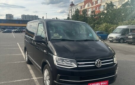 Volkswagen Multivan T6 рестайлинг, 2016 год, 3 489 000 рублей, 3 фотография