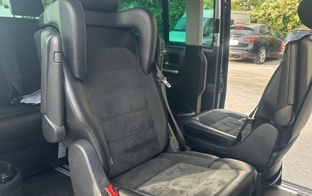 Volkswagen Multivan T6 рестайлинг, 2016 год, 3 489 000 рублей, 9 фотография