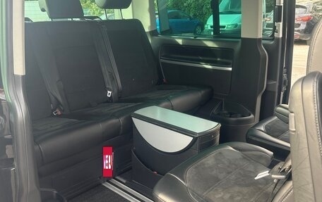 Volkswagen Multivan T6 рестайлинг, 2016 год, 3 489 000 рублей, 10 фотография
