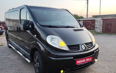 Renault Trafic, 2010 год, 1 950 000 рублей, 2 фотография