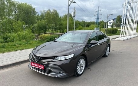 Toyota Camry, 2021 год, 3 650 000 рублей, 1 фотография