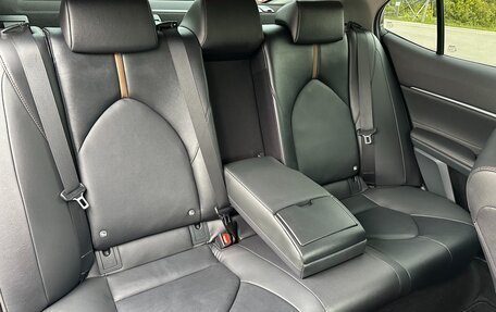 Toyota Camry, 2021 год, 3 650 000 рублей, 14 фотография