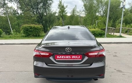 Toyota Camry, 2021 год, 3 650 000 рублей, 6 фотография