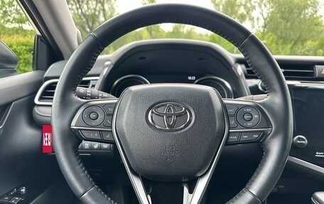 Toyota Camry, 2021 год, 3 650 000 рублей, 12 фотография