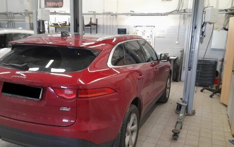 Jaguar F-Pace, 2019 год, 2 350 000 рублей, 3 фотография