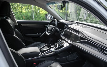 Geely Atlas, 2022 год, 1 540 000 рублей, 13 фотография