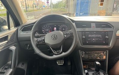 Volkswagen Tiguan II, 2018 год, 2 950 000 рублей, 1 фотография