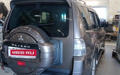 Mitsubishi Pajero IV, 2011 год, 1 510 000 рублей, 3 фотография
