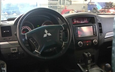 Mitsubishi Pajero IV, 2011 год, 1 510 000 рублей, 5 фотография