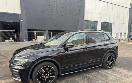 Volkswagen Tiguan II, 2018 год, 2 950 000 рублей, 5 фотография