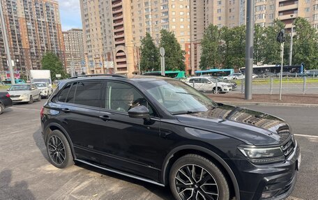 Volkswagen Tiguan II, 2018 год, 2 950 000 рублей, 3 фотография