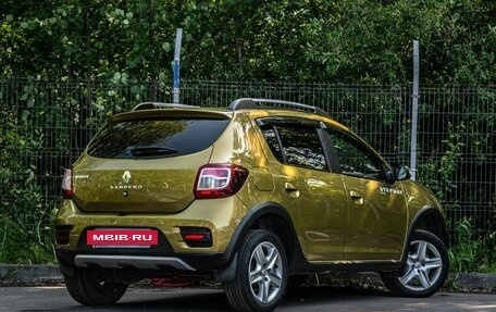 Renault Sandero II рестайлинг, 2017 год, 930 000 рублей, 2 фотография