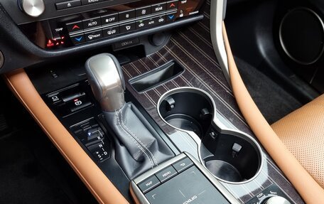 Lexus RX IV рестайлинг, 2022 год, 9 551 000 рублей, 8 фотография