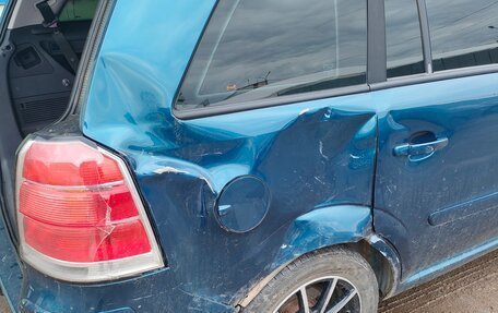 Opel Zafira B, 2007 год, 200 000 рублей, 2 фотография