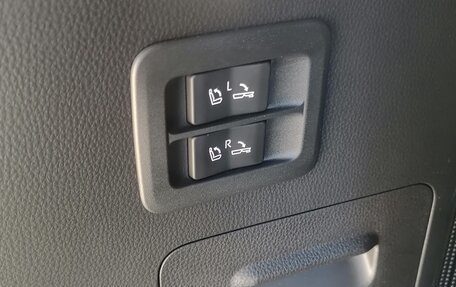 Toyota Land Cruiser, 2024 год, 12 900 000 рублей, 7 фотография