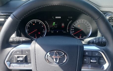 Toyota Land Cruiser, 2024 год, 12 900 000 рублей, 16 фотография
