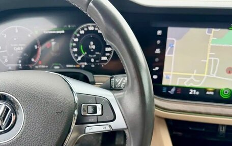 Volkswagen Touareg III, 2019 год, 6 850 000 рублей, 16 фотография