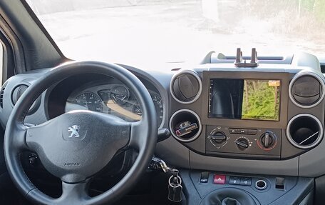 Peugeot Partner II рестайлинг 2, 2013 год, 850 000 рублей, 13 фотография