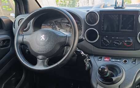Peugeot Partner II рестайлинг 2, 2013 год, 850 000 рублей, 8 фотография