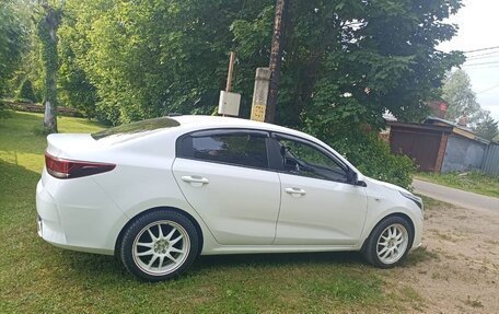 KIA Rio IV, 2022 год, 1 650 000 рублей, 8 фотография