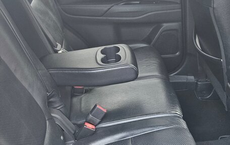 Mitsubishi Outlander III рестайлинг 3, 2016 год, 2 400 000 рублей, 9 фотография