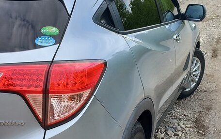 Honda Vezel, 2016 год, 1 550 000 рублей, 7 фотография