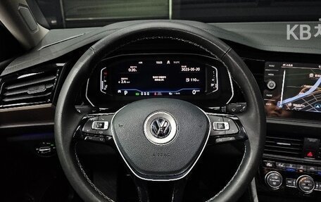 Volkswagen Jetta VII, 2021 год, 2 600 000 рублей, 13 фотография