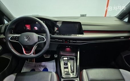 Volkswagen Golf GTI, 2024 год, 4 200 000 рублей, 7 фотография