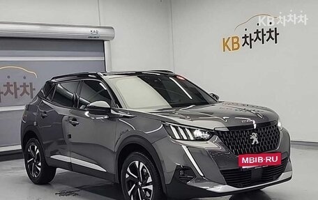 Peugeot 2008 II, 2022 год, 1 950 000 рублей, 4 фотография