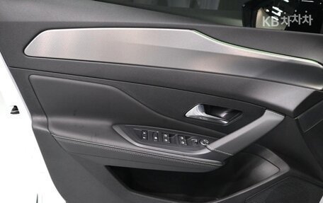 Peugeot 408, 2024 год, 3 800 000 рублей, 8 фотография
