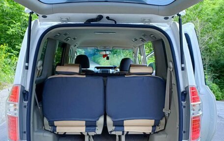 Toyota Noah III, 2009 год, 1 550 000 рублей, 10 фотография